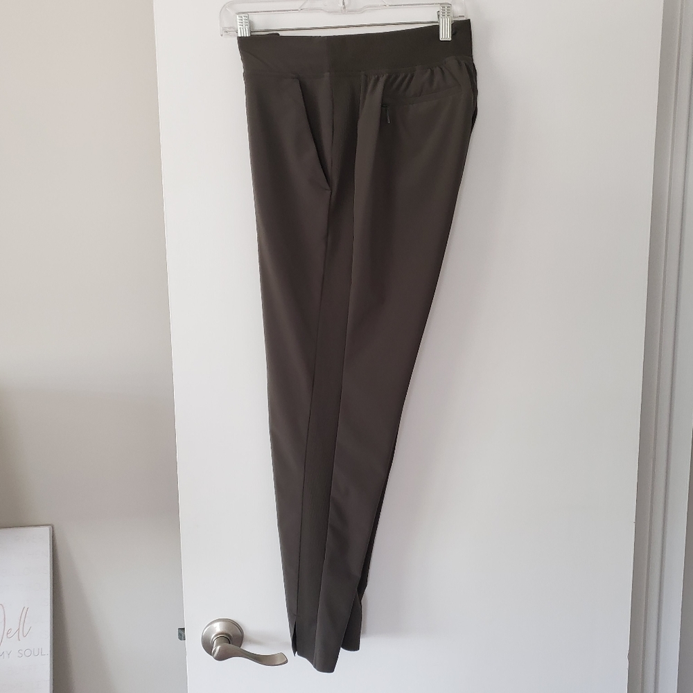 Athleta Olive Brooklyn Ankle Pant Size 6